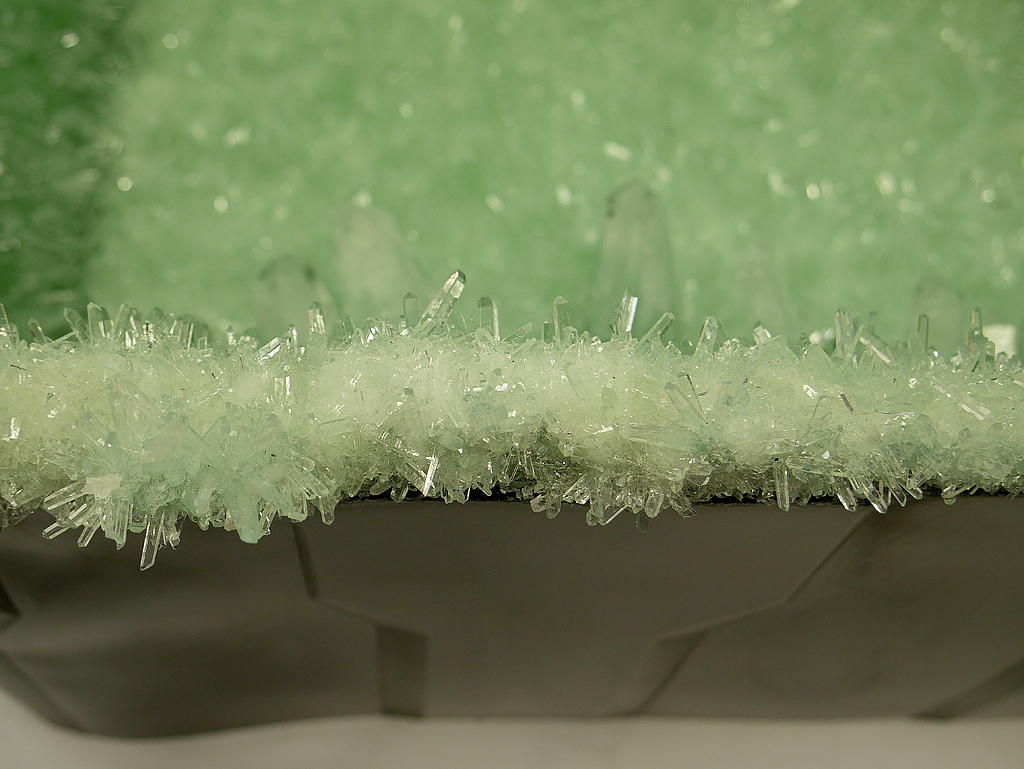 'RUNNETH OVER', Detail